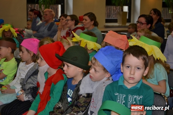 Zdjęcie w galerii na portalu naszraciborz.pl: XXV Międzynarodowy Przegląd Teatrzyków Przedszkolnych – dzień pierwszy  wiadomości z regionu