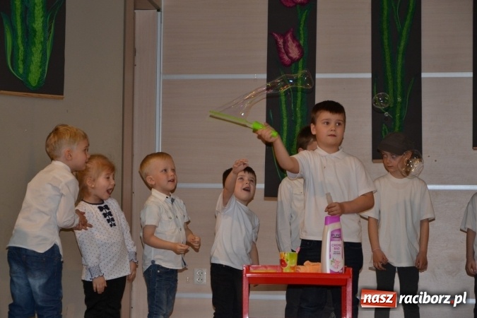 Zdjęcie w galerii na portalu naszraciborz.pl: XXV Międzynarodowy Przegląd Teatrzyków Przedszkolnych – dzień pierwszy  wiadomości z regionu