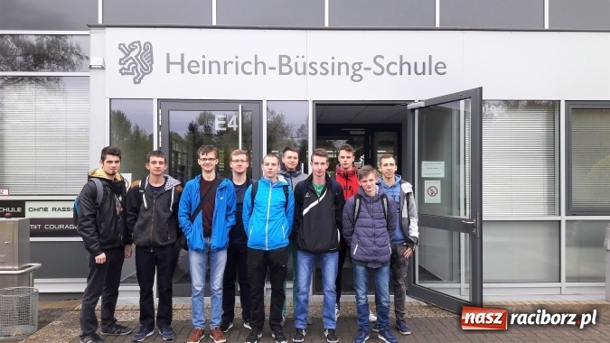 Zdjęcie w galerii na portalu naszraciborz.pl: Uczniowie Mechanika na targach CeMAT w Hanowerze  wiadomości z regionu