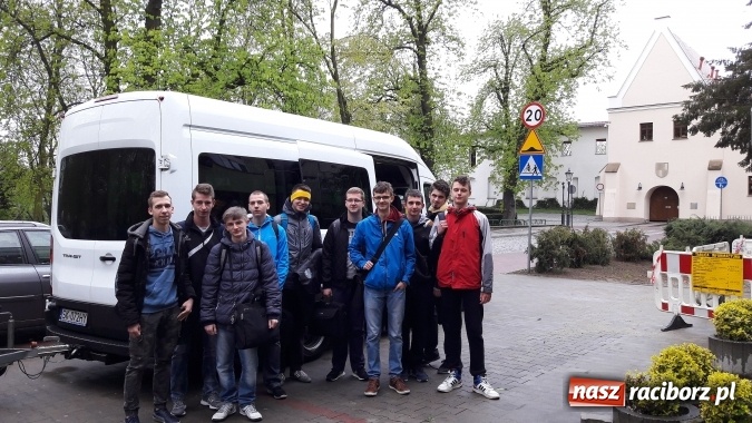 Zdjęcie w galerii na portalu naszraciborz.pl: Uczniowie Mechanika na targach CeMAT w Hanowerze  wiadomości z regionu