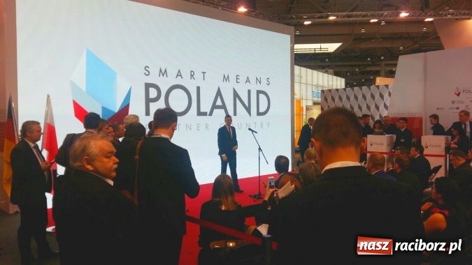 Zdjęcie w galerii na portalu naszraciborz.pl: Uczniowie Mechanika na targach CeMAT w Hanowerze  wiadomości z regionu