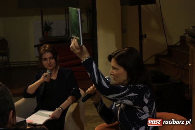 Zdjęcie w galerii na portalu naszraciborz.pl: O Śląsku i prozie codziennego życia na tle wielkiej historii - czeska pisarka Eva Tvrdá w Krzanowicach  wiadomości z regionu