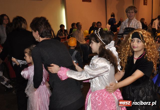 Zdjęcie w galerii na portalu naszraciborz.pl: Dziecięcy karnawał na wesoło wiadomości z regionu