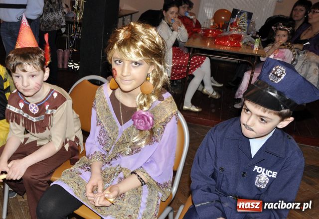 Zdjęcie w galerii na portalu naszraciborz.pl: Dziecięcy karnawał na wesoło wiadomości z regionu