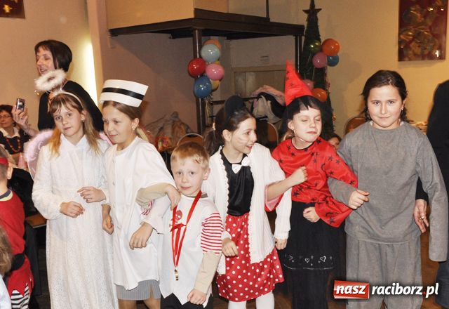 Zdjęcie w galerii na portalu naszraciborz.pl: Dziecięcy karnawał na wesoło wiadomości z regionu