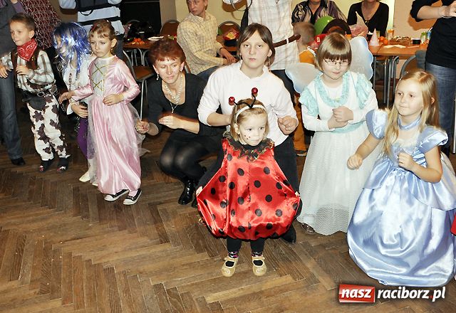 Zdjęcie w galerii na portalu naszraciborz.pl: Dziecięcy karnawał na wesoło wiadomości z regionu