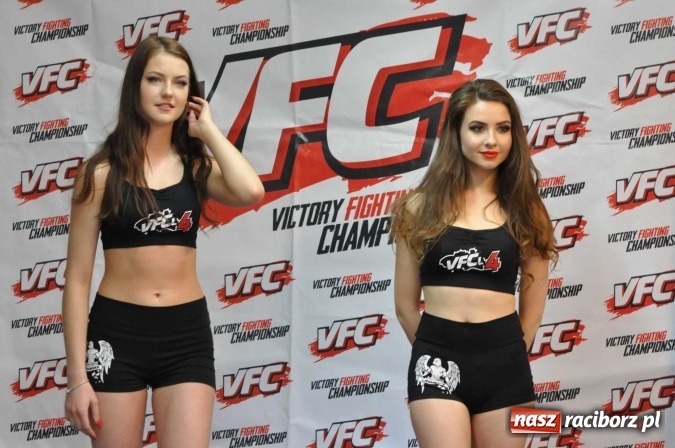 Zdjęcie w galerii na portalu naszraciborz.pl: Ważenie i prezentacja zawodników przed galą MMA w Raciborzu wiadomości z regionu