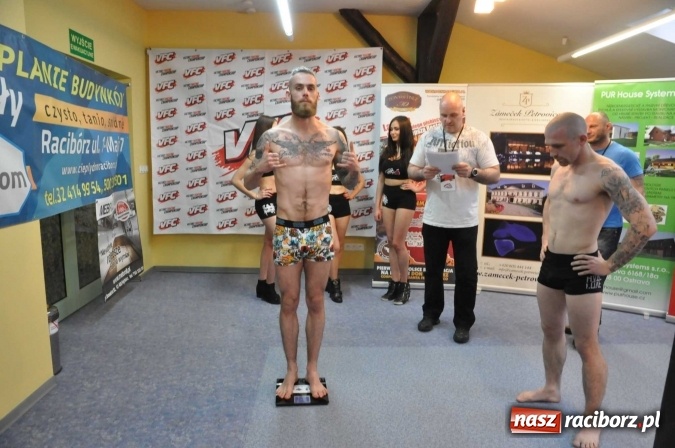 Zdjęcie w galerii na portalu naszraciborz.pl: Ważenie i prezentacja zawodników przed galą MMA w Raciborzu wiadomości z regionu