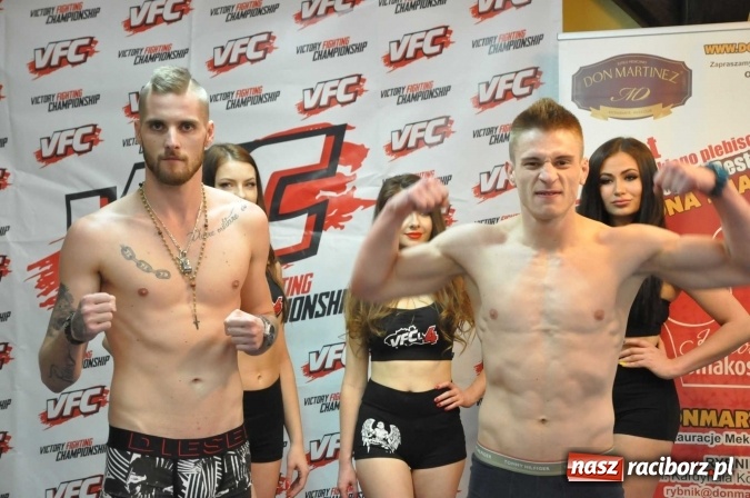 Zdjęcie w galerii na portalu naszraciborz.pl: Ważenie i prezentacja zawodników przed galą MMA w Raciborzu wiadomości z regionu