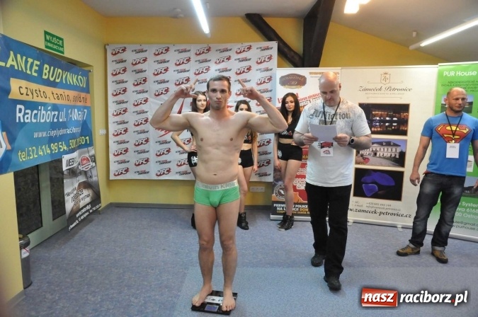 Zdjęcie w galerii na portalu naszraciborz.pl: Ważenie i prezentacja zawodników przed galą MMA w Raciborzu wiadomości z regionu