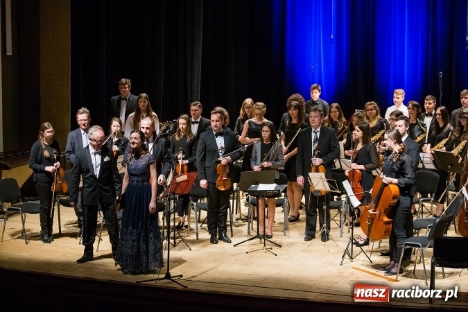 Zdjęcie w galerii na portalu naszraciborz.pl: Koncert wielkanocny w hołdzie św. Papieżowi Janowi Pawłowi II wiadomości z regionu
