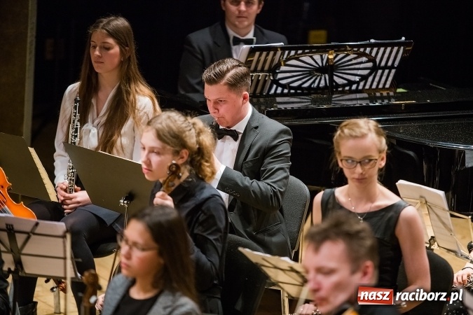 Zdjęcie w galerii na portalu naszraciborz.pl: Koncert wielkanocny w hołdzie św. Papieżowi Janowi Pawłowi II wiadomości z regionu