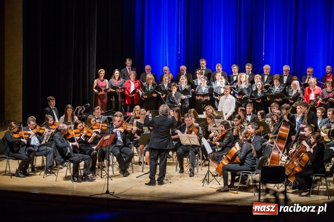 Zdjęcie w galerii na portalu naszraciborz.pl: Koncert wielkanocny w hołdzie św. Papieżowi Janowi Pawłowi II wiadomości z regionu