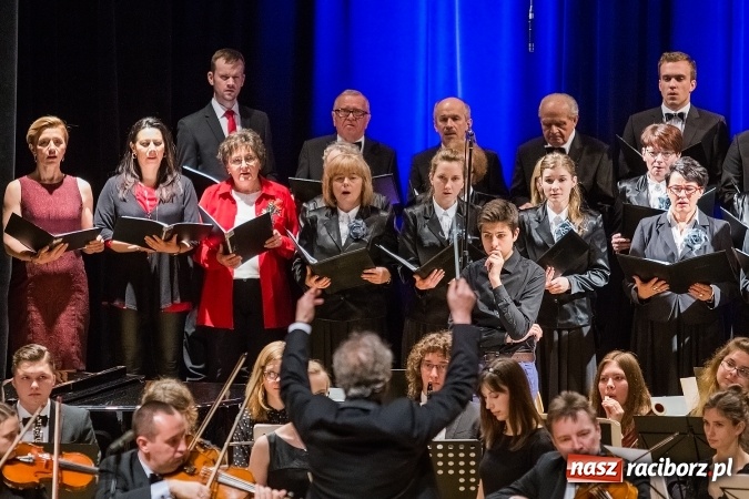 Zdjęcie w galerii na portalu naszraciborz.pl: Koncert wielkanocny w hołdzie św. Papieżowi Janowi Pawłowi II wiadomości z regionu