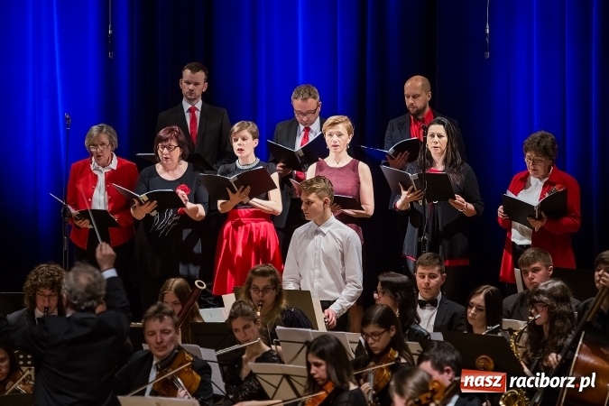 Zdjęcie w galerii na portalu naszraciborz.pl: Koncert wielkanocny w hołdzie św. Papieżowi Janowi Pawłowi II wiadomości z regionu