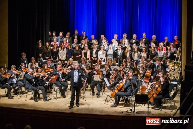 Zdjęcie w galerii na portalu naszraciborz.pl: Koncert wielkanocny w hołdzie św. Papieżowi Janowi Pawłowi II wiadomości z regionu