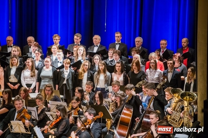 Zdjęcie w galerii na portalu naszraciborz.pl: Koncert wielkanocny w hołdzie św. Papieżowi Janowi Pawłowi II wiadomości z regionu