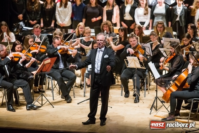 Zdjęcie w galerii na portalu naszraciborz.pl: Koncert wielkanocny w hołdzie św. Papieżowi Janowi Pawłowi II wiadomości z regionu