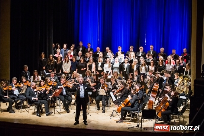 Zdjęcie w galerii na portalu naszraciborz.pl: Koncert wielkanocny w hołdzie św. Papieżowi Janowi Pawłowi II wiadomości z regionu