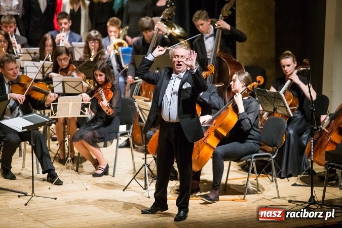 Zdjęcie w galerii na portalu naszraciborz.pl: Koncert wielkanocny w hołdzie św. Papieżowi Janowi Pawłowi II wiadomości z regionu