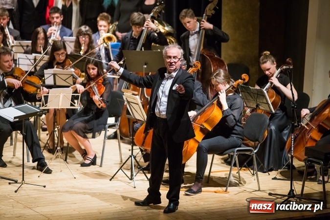 Zdjęcie w galerii na portalu naszraciborz.pl: Koncert wielkanocny w hołdzie św. Papieżowi Janowi Pawłowi II wiadomości z regionu