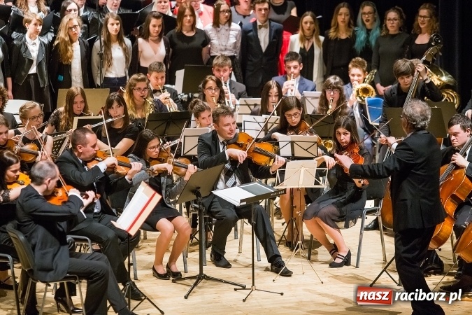Zdjęcie w galerii na portalu naszraciborz.pl: Koncert wielkanocny w hołdzie św. Papieżowi Janowi Pawłowi II wiadomości z regionu