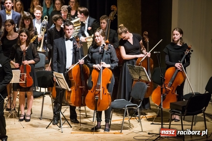 Zdjęcie w galerii na portalu naszraciborz.pl: Koncert wielkanocny w hołdzie św. Papieżowi Janowi Pawłowi II wiadomości z regionu
