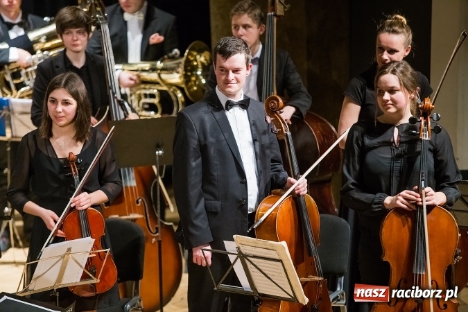 Zdjęcie w galerii na portalu naszraciborz.pl: Koncert wielkanocny w hołdzie św. Papieżowi Janowi Pawłowi II wiadomości z regionu