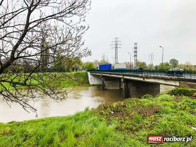 Zdjęcie w galerii na portalu naszraciborz.pl: Wojewoda śląski ogłosił w powiecie raciborskim pogotowie przeciwpowodziowwe wiadomości z regionu