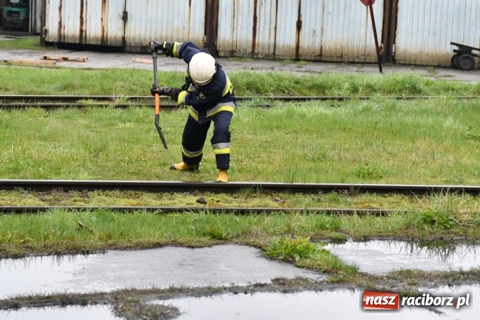 Zdjęcie w galerii na portalu naszraciborz.pl:  Strażacy ćwiczyli w Odlewni Rafamet wiadomości z regionu