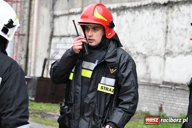 Zdjęcie w galerii na portalu naszraciborz.pl:  Strażacy ćwiczyli w Odlewni Rafamet wiadomości z regionu