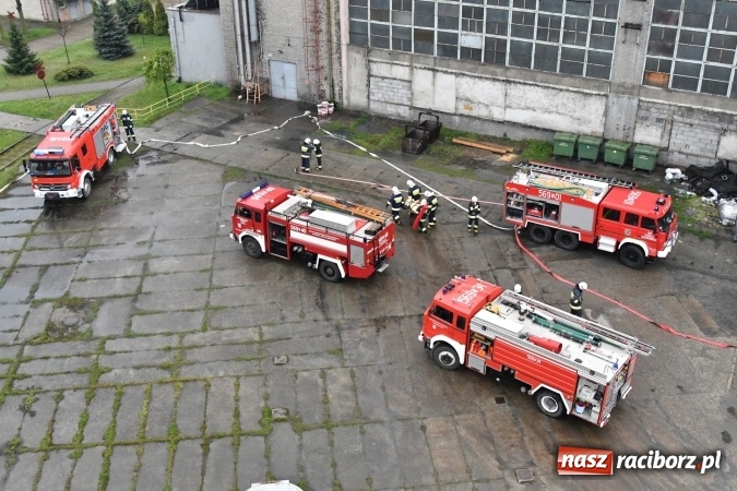 Zdjęcie w galerii na portalu naszraciborz.pl:  Strażacy ćwiczyli w Odlewni Rafamet wiadomości z regionu