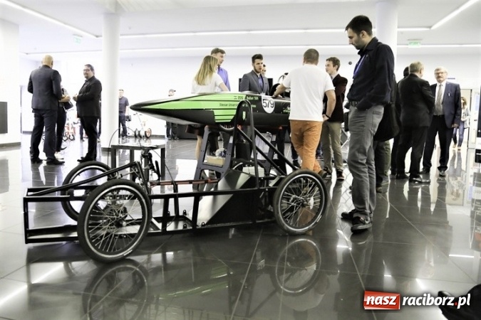 Zdjęcie w galerii na portalu naszraciborz.pl: Zarząd Województwa za rozwojem elektromobilności  wiadomości z regionu