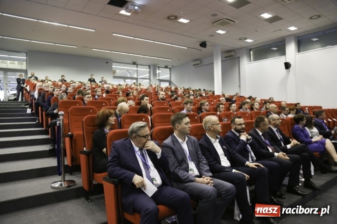 Zdjęcie w galerii na portalu naszraciborz.pl: Zarząd Województwa za rozwojem elektromobilności  wiadomości z regionu