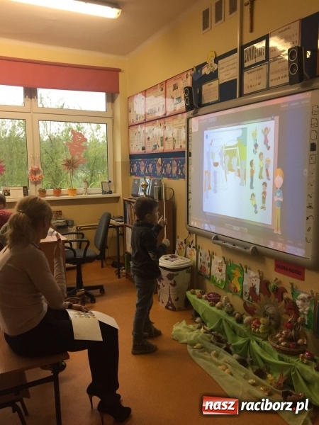 Zdjęcie w galerii na portalu naszraciborz.pl: Szkoła w Kuźni Raciborskiej pokazała klasę  wiadomości z regionu