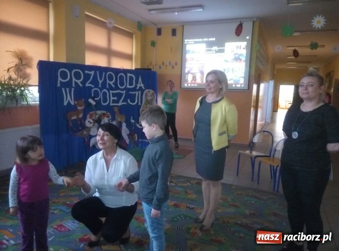 Zdjęcie w galerii na portalu naszraciborz.pl: Szkoła w Kuźni Raciborskiej pokazała klasę  wiadomości z regionu