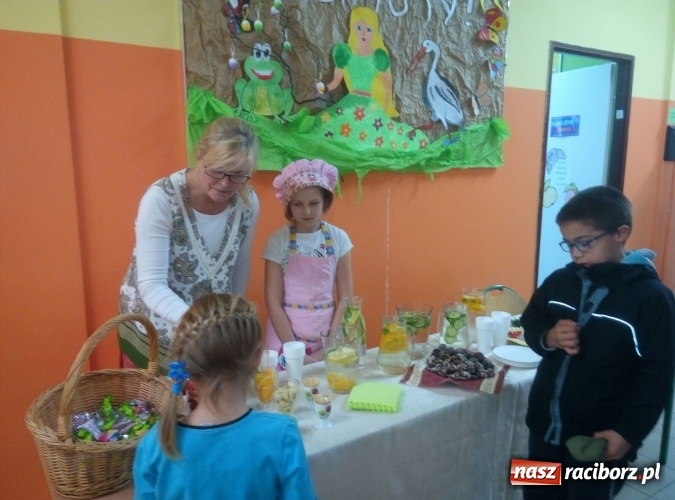 Zdjęcie w galerii na portalu naszraciborz.pl: Szkoła w Kuźni Raciborskiej pokazała klasę  wiadomości z regionu