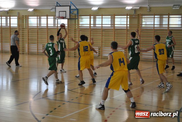 Zdjęcie w galerii na portalu naszraciborz.pl: RALK Racibórz - zwycięstwa faworytów wiadomości z regionu