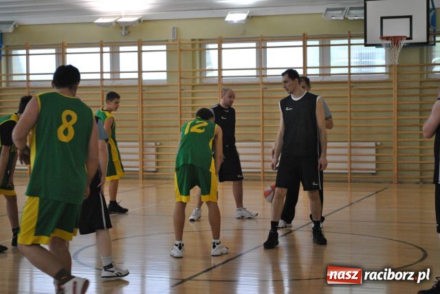 Zdjęcie w galerii na portalu naszraciborz.pl: RALK Racibórz - zwycięstwa faworytów wiadomości z regionu