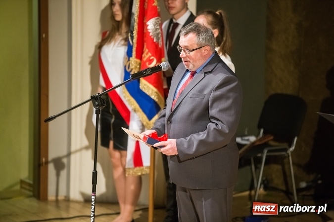 Zdjęcie w galerii na portalu naszraciborz.pl: Pożegnania nadszedł czas. Rozdanie świadectw maturzystom w I LO i Liceum Plastycznym wiadomości z regionu