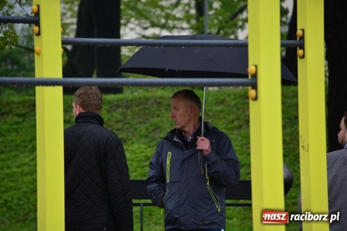 Zdjęcie w galerii na portalu naszraciborz.pl: W piątek rano przez Racibórz przejdzie kulminacyjna fala powodziowa. Plaży grozi zalanie! wiadomości z regionu