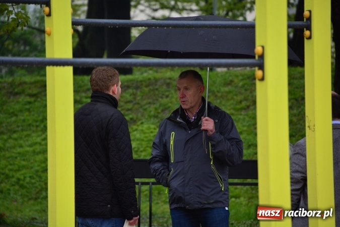 Zdjęcie w galerii na portalu naszraciborz.pl: W piątek rano przez Racibórz przejdzie kulminacyjna fala powodziowa. Plaży grozi zalanie! wiadomości z regionu