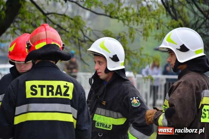 Zdjęcie w galerii na portalu naszraciborz.pl: W piątek rano przez Racibórz przejdzie kulminacyjna fala powodziowa. Plaży grozi zalanie! wiadomości z regionu