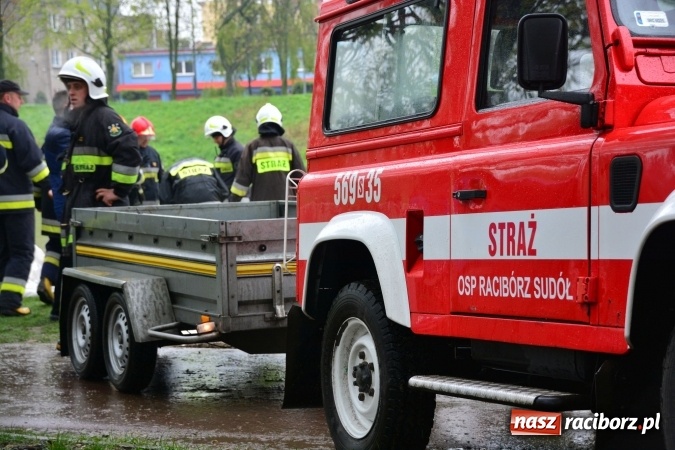 Zdjęcie w galerii na portalu naszraciborz.pl: W piątek rano przez Racibórz przejdzie kulminacyjna fala powodziowa. Plaży grozi zalanie! wiadomości z regionu