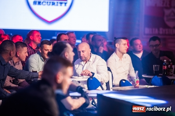 Zdjęcie w galerii na portalu naszraciborz.pl: Kuźnia Raciborska czy Racibórz? Gdzie zabrzmi bęben bitewny na gali MMA  wiadomości z regionu