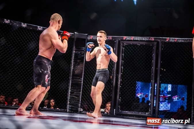 Zdjęcie w galerii na portalu naszraciborz.pl: Kuźnia Raciborska czy Racibórz? Gdzie zabrzmi bęben bitewny na gali MMA  wiadomości z regionu