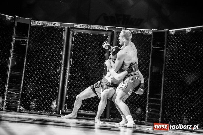 Zdjęcie w galerii na portalu naszraciborz.pl: Kuźnia Raciborska czy Racibórz? Gdzie zabrzmi bęben bitewny na gali MMA  wiadomości z regionu