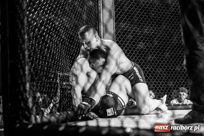 Zdjęcie w galerii na portalu naszraciborz.pl: Kuźnia Raciborska czy Racibórz? Gdzie zabrzmi bęben bitewny na gali MMA  wiadomości z regionu
