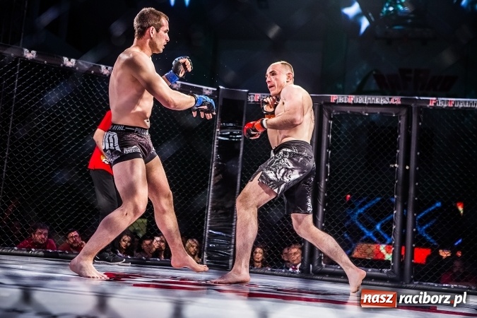 Zdjęcie w galerii na portalu naszraciborz.pl: Kuźnia Raciborska czy Racibórz? Gdzie zabrzmi bęben bitewny na gali MMA  wiadomości z regionu