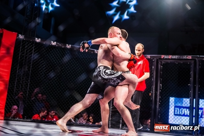 Zdjęcie w galerii na portalu naszraciborz.pl: Kuźnia Raciborska czy Racibórz? Gdzie zabrzmi bęben bitewny na gali MMA  wiadomości z regionu